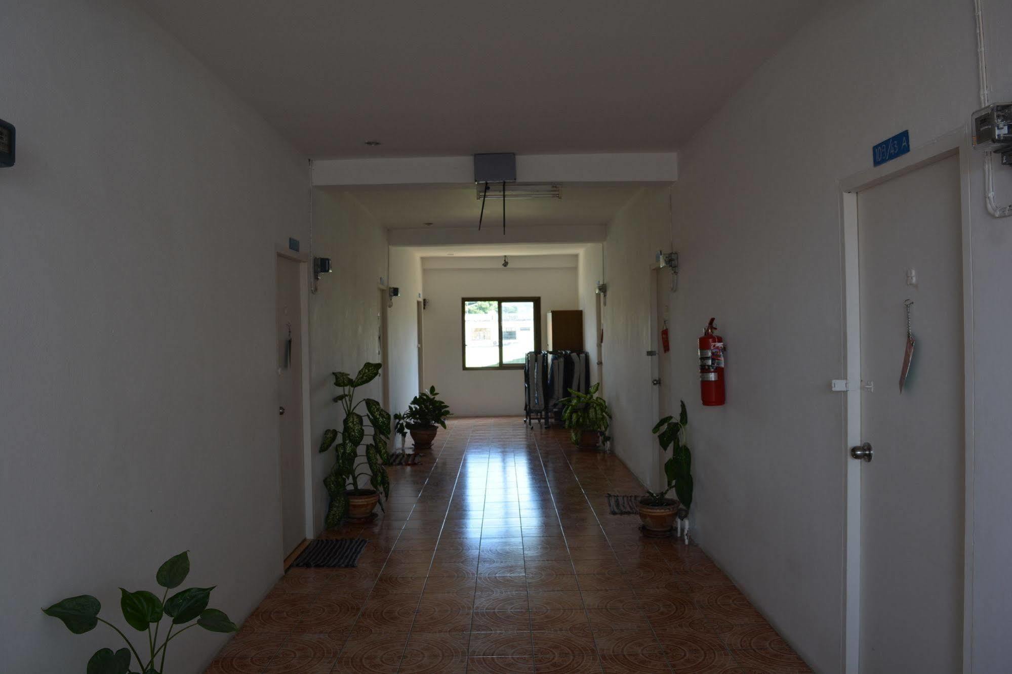 Little Austria Tams Guesthouse Chaweng Beach Exteriör bild